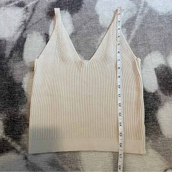 Italian crop sweater tank - Picture 6 of 6